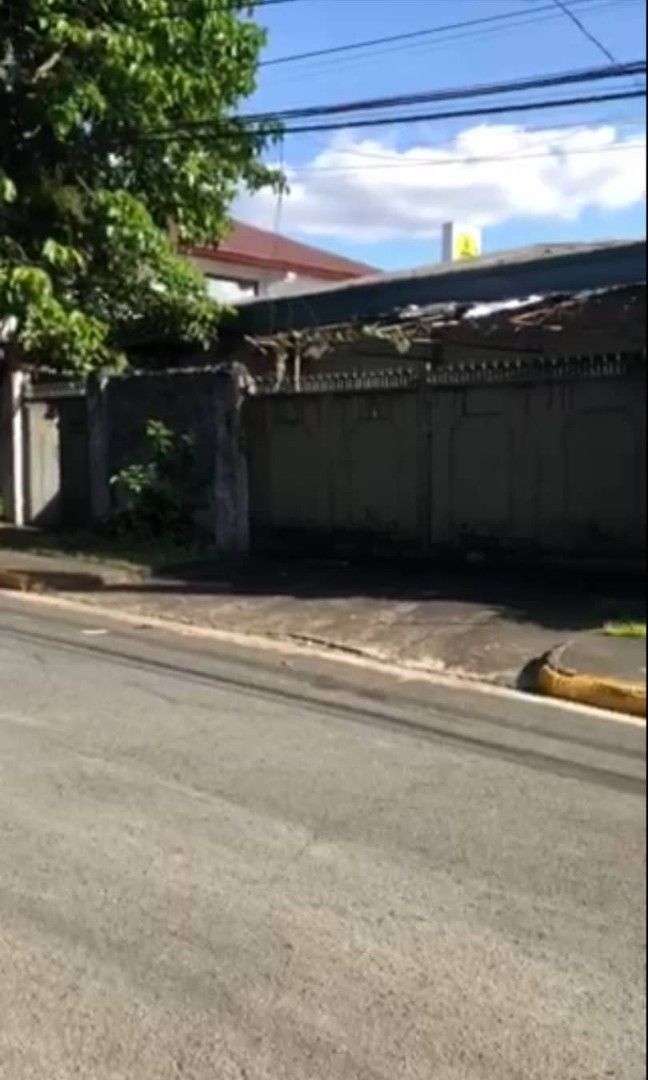Tierra Verde 2 (Category: House & Lot) located in Quezon City. Submitted by cmvbbell5 (Listing ID 1279245872, Image 2). Description: 402 sqm Pilar Hidalgo Lim St. Parallel to Congressional Tierra Verde 2.