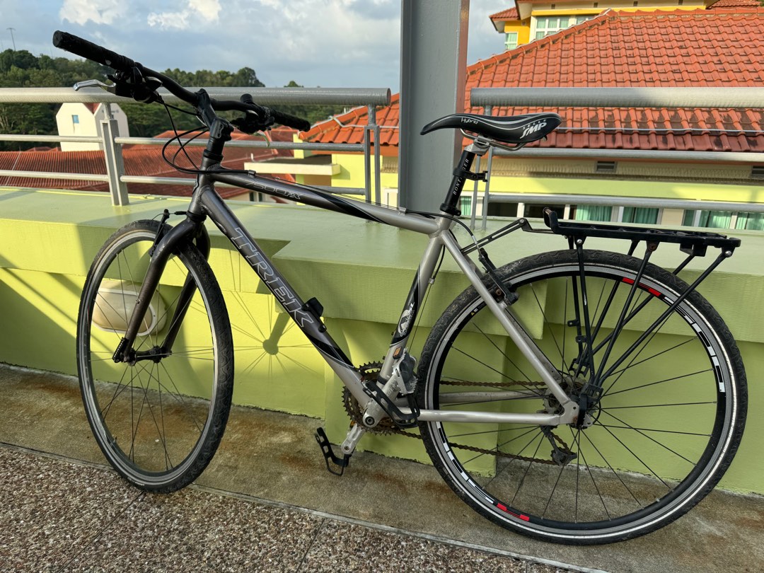 Trek 2025 7500 fx
