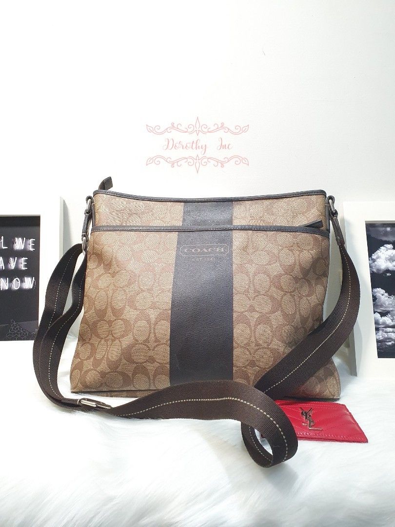 Coach ideal clearance zipper