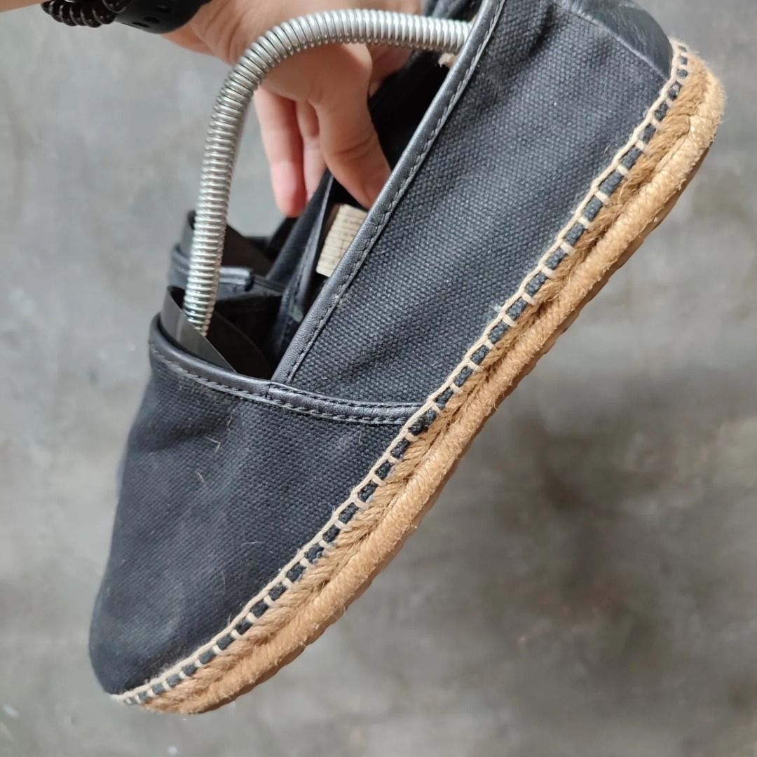UGG ESPADRILLES Euro 42 Men s Fashion Footwear Sneakers on