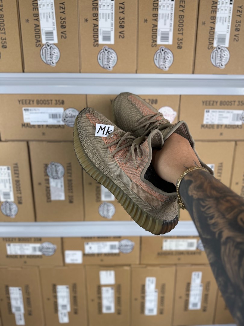 USED YEEZY SAND TAUPE 9.5US Men s Fashion Footwear Sneakers on