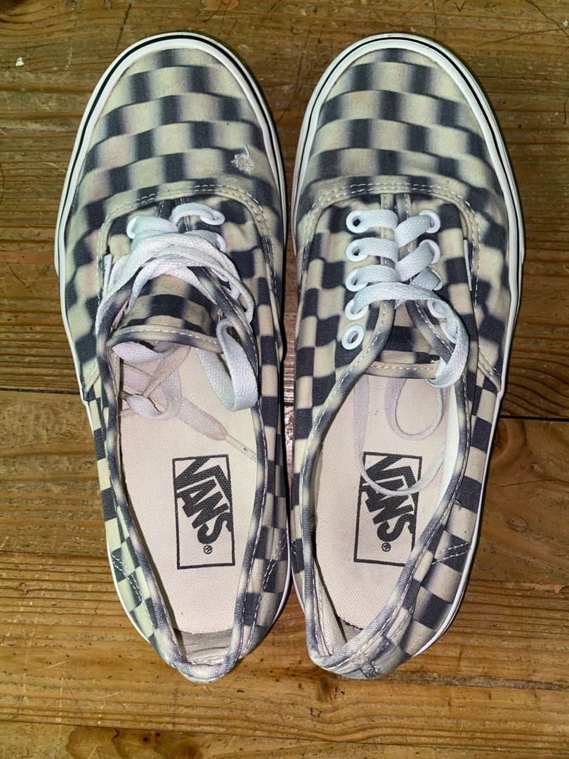 Smeared checkered vans store