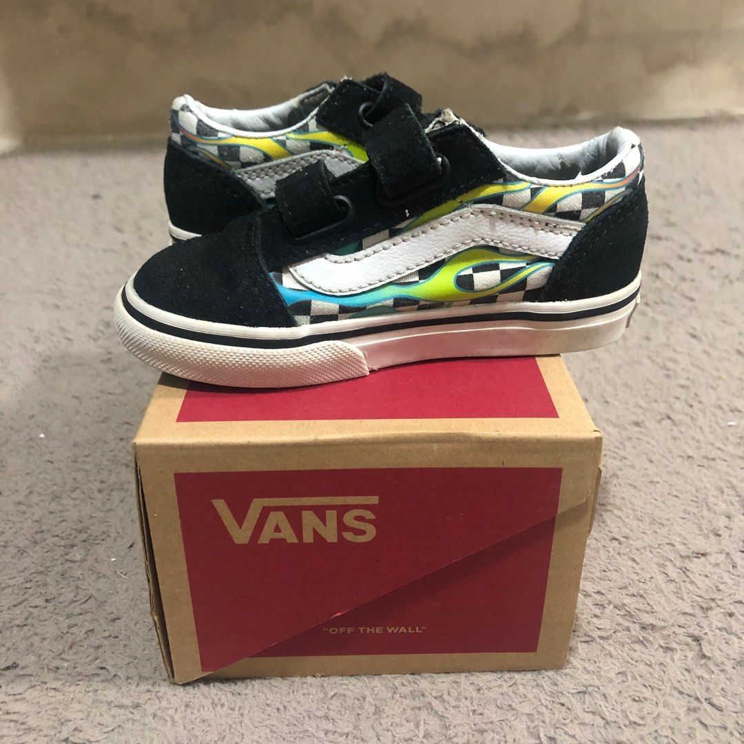 Vans old skool surf shop