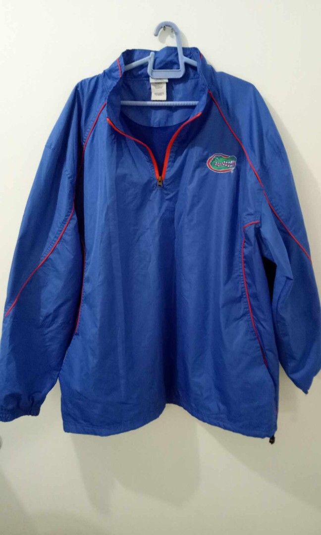 Vintage Florida Gators Half Zip (Category: Hoodies) located in Pasay City. Submitted by 22stacks (Listing ID 1279402149, Image 1). Description: Vintage Florida Gators! Bagay na Bagay sa mga vintage cap! me maliit lang na hole sa side pero pedeng pede ipatahi! price is exclusive of the shipping fee.