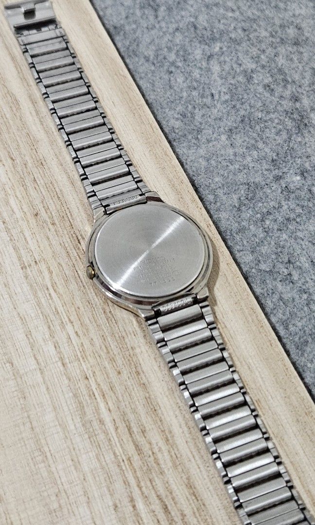 Vintage Seiko watch with two tone design Rare