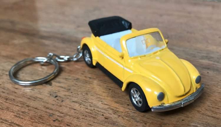 Vw beetle convertible keychain hot sale