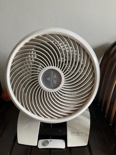 (Category: ) located in . Submitted by nike9988 (Listing ID 1279399185, Image 1). Description: .
