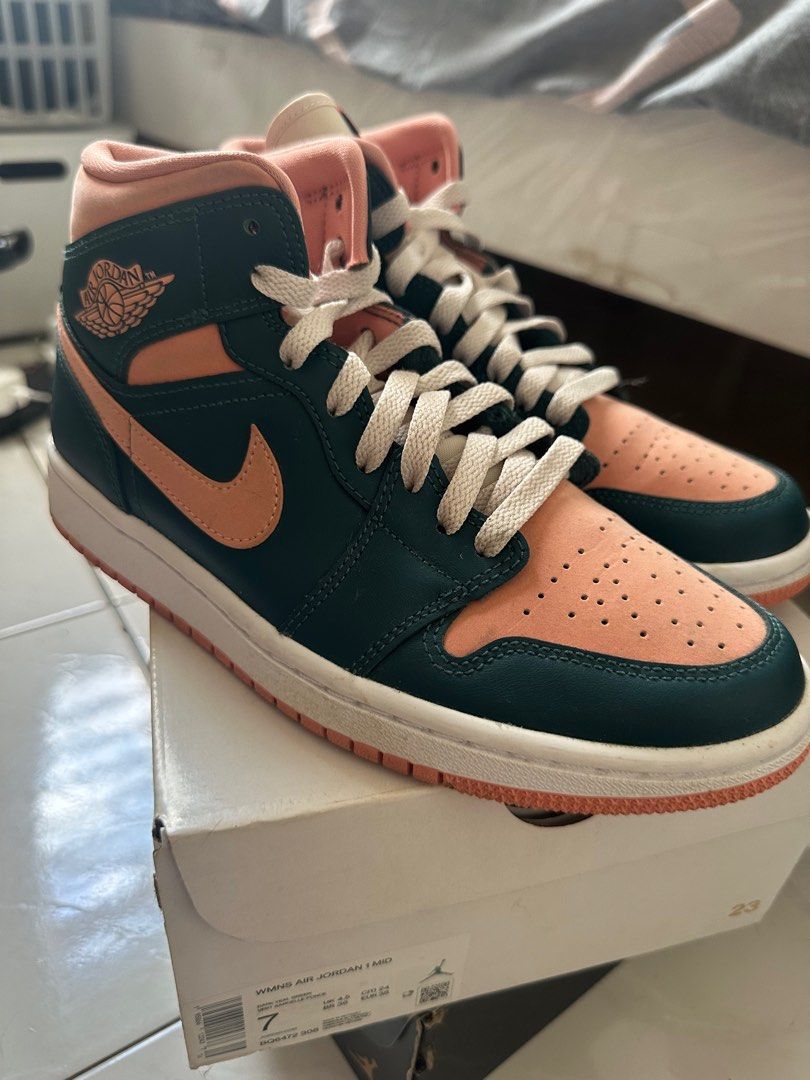 Air jordan hotsell 1 mid vert