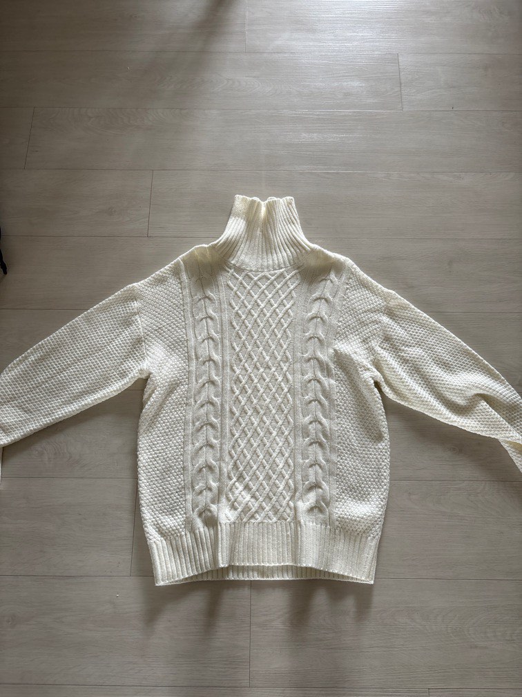 White knit turtle neck sweater