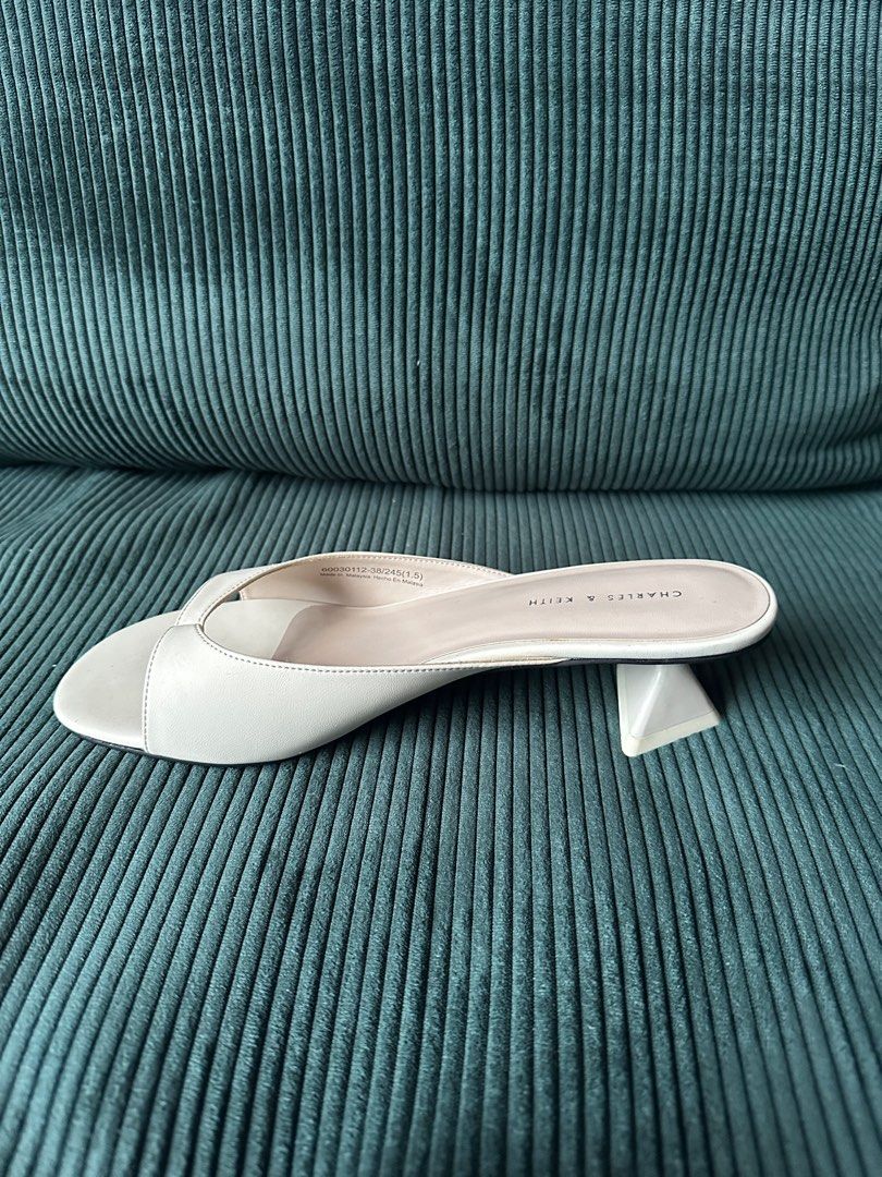 White open toe clearance kitten heels