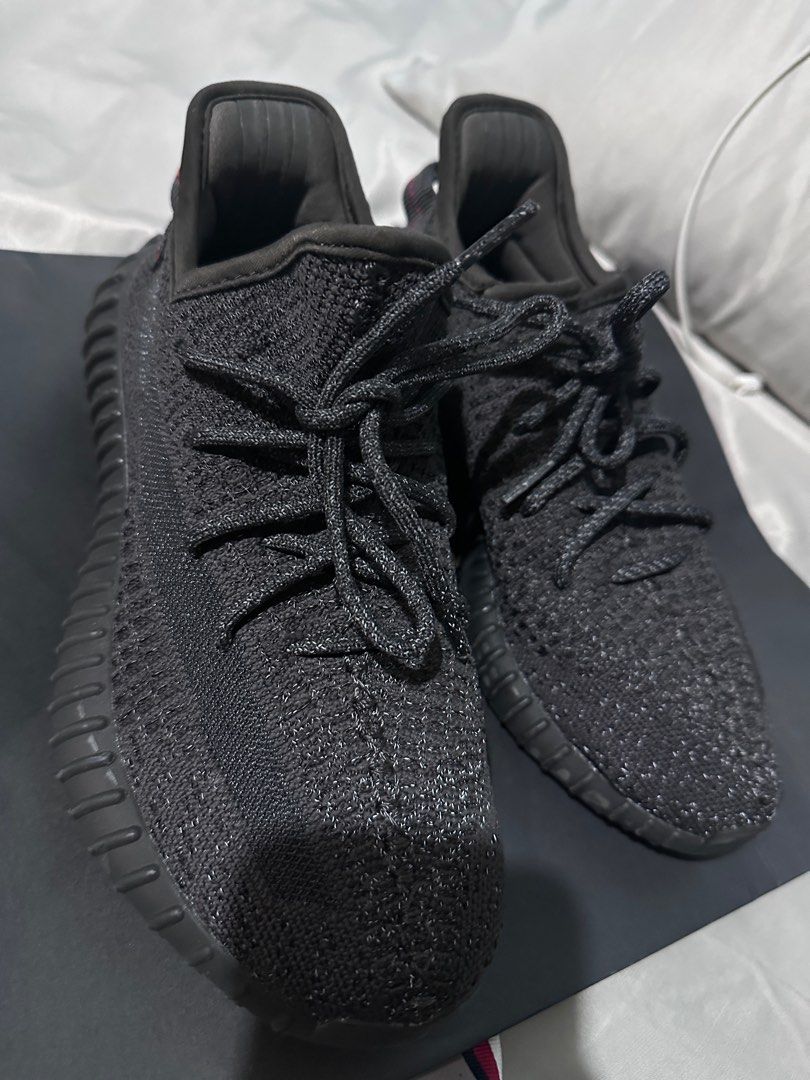 YEEZY BOOST 350 V2