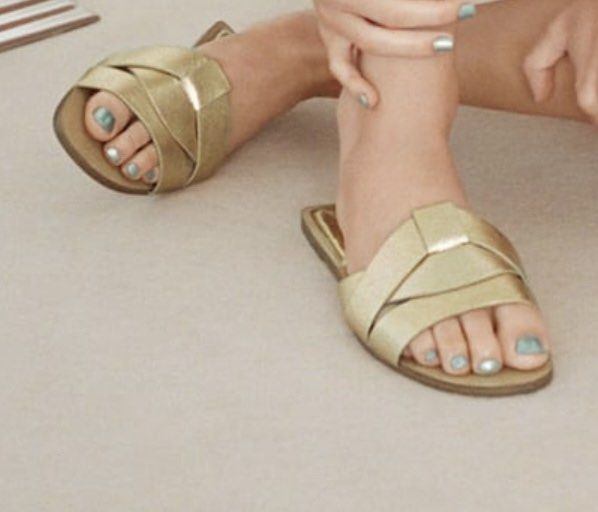 Gold online slides zara