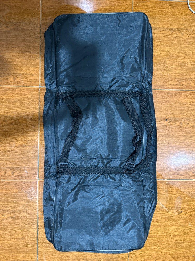 68 KEYS E-PIANO CASE/ MULTIPURPOSE CASE (Category: Backpacks) located in Dasmarinas. Submitted by mingmingtsu_ (Listing ID 1279596338, Image 2). Description: Never been used. I bought it but my piano was already broken..