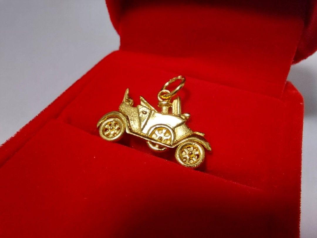 Gold car pendant outlet