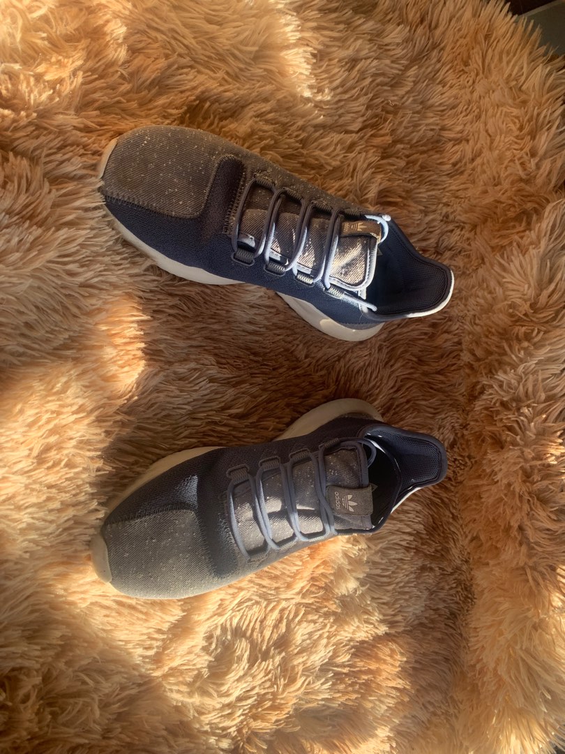 Adidas men s shoes size 9us Men s Fashion Footwear Casual Shoes