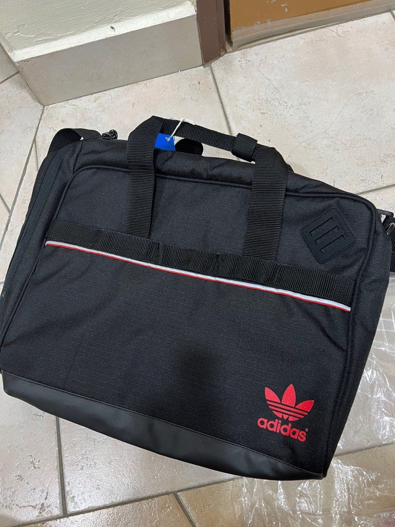 Adidas airliner 2.0 store