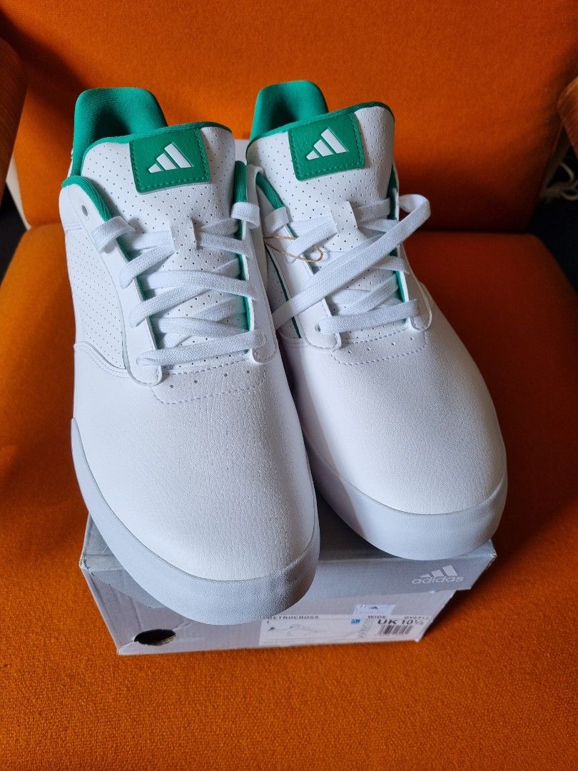 White spikeless golf top shoes uk