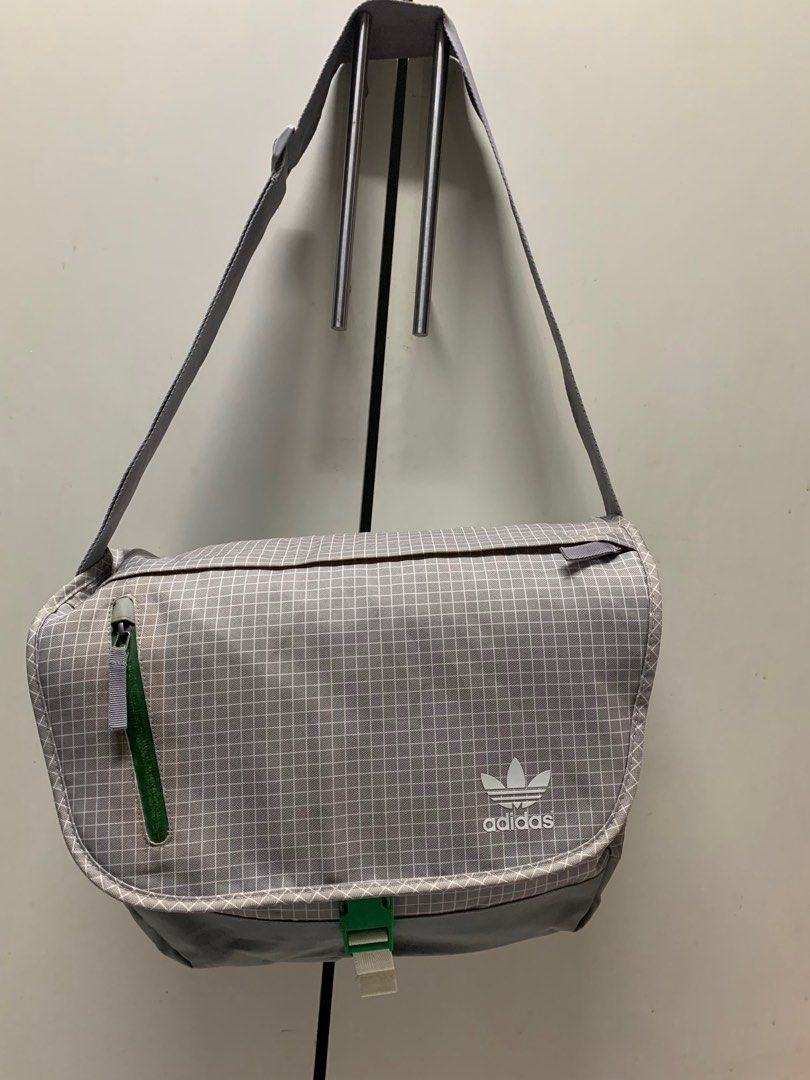 Harga waist bag cheap adidas issey miyake original