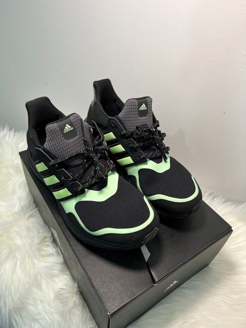 Ultraboost core black  outlet core black  glow green
