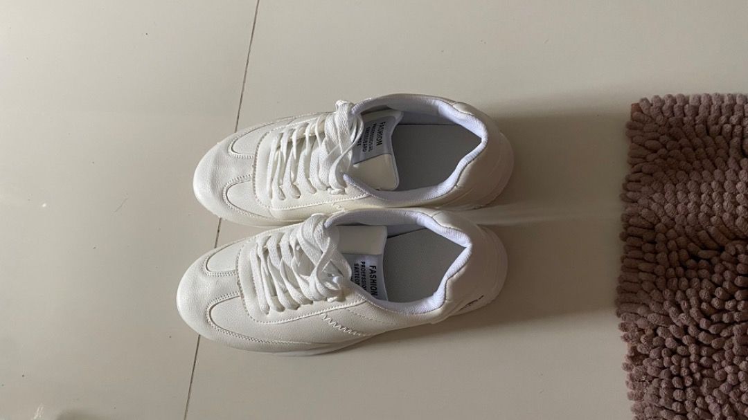 Adidas women's hotsell walking sneakers