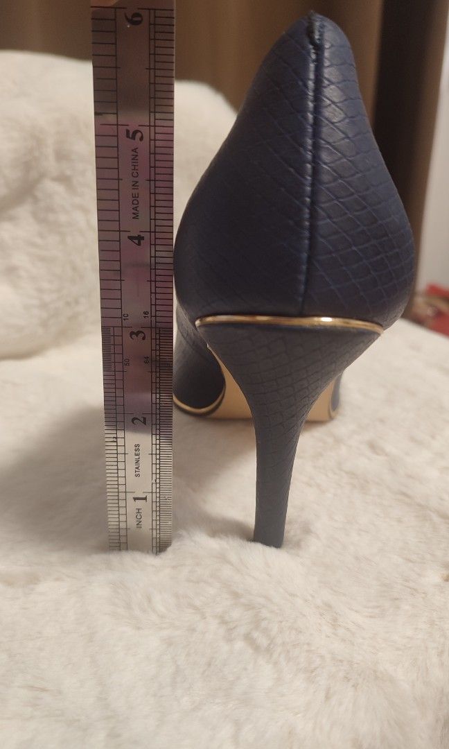 Andrew marc heels new arrivals