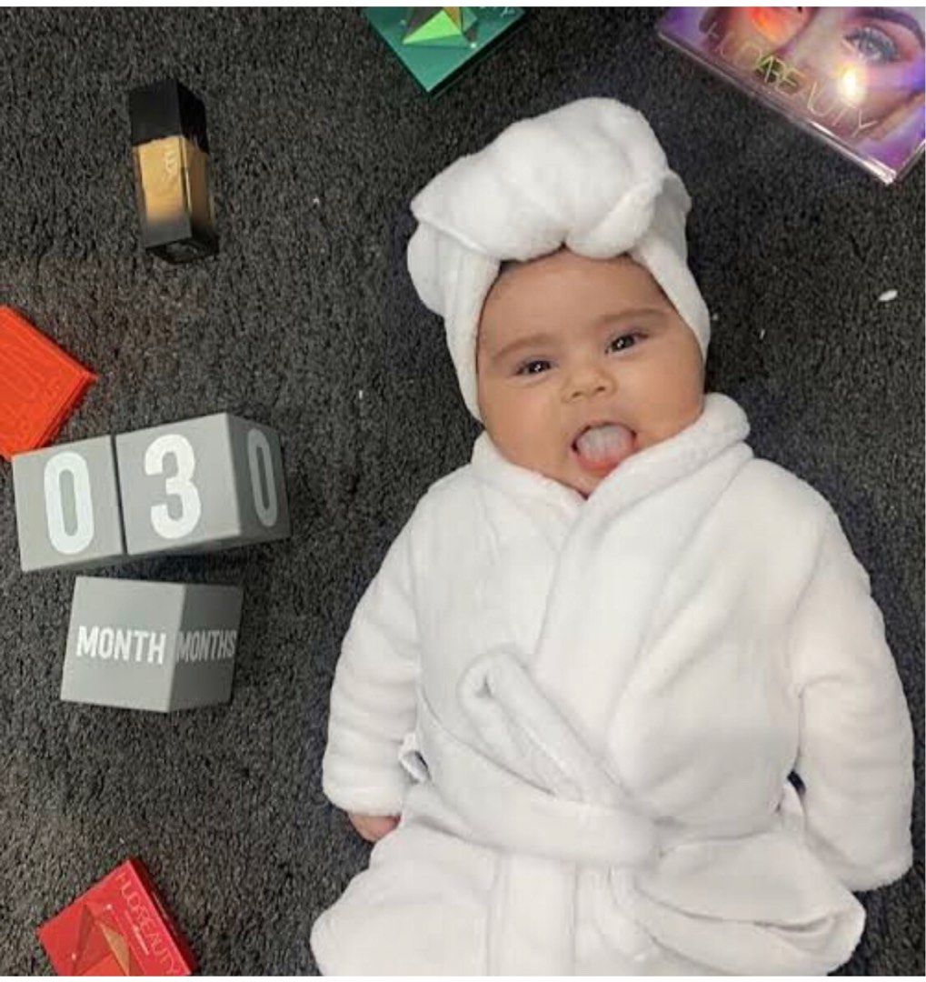 Bathrobe costume with bug design (Category: Babies & Kids Fashion) located in Las Pinas. Submitted by stuffythings (Listing ID 1279498393, Image 1). Description: White bathrobe for baby. With lining and bug design for ₱90 Used for pictorial only Baby in the photo is 7months Pickup las pinas See my baby listing for costume Bundle setPhp500 for chinese, mini mouse, pea-pod, green Hawaiian, white robe(including this) See my listing for other kids st