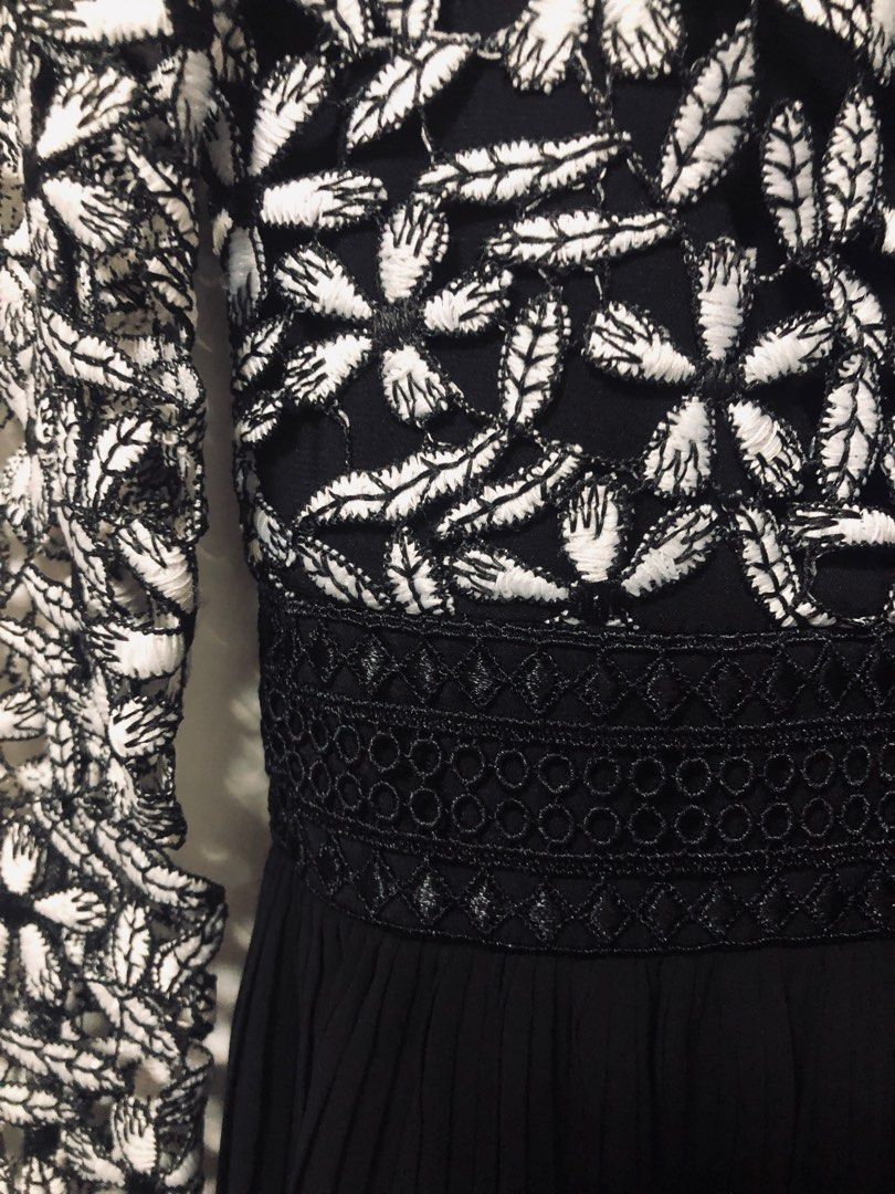 Alexia admor pleated illusion dress hotsell