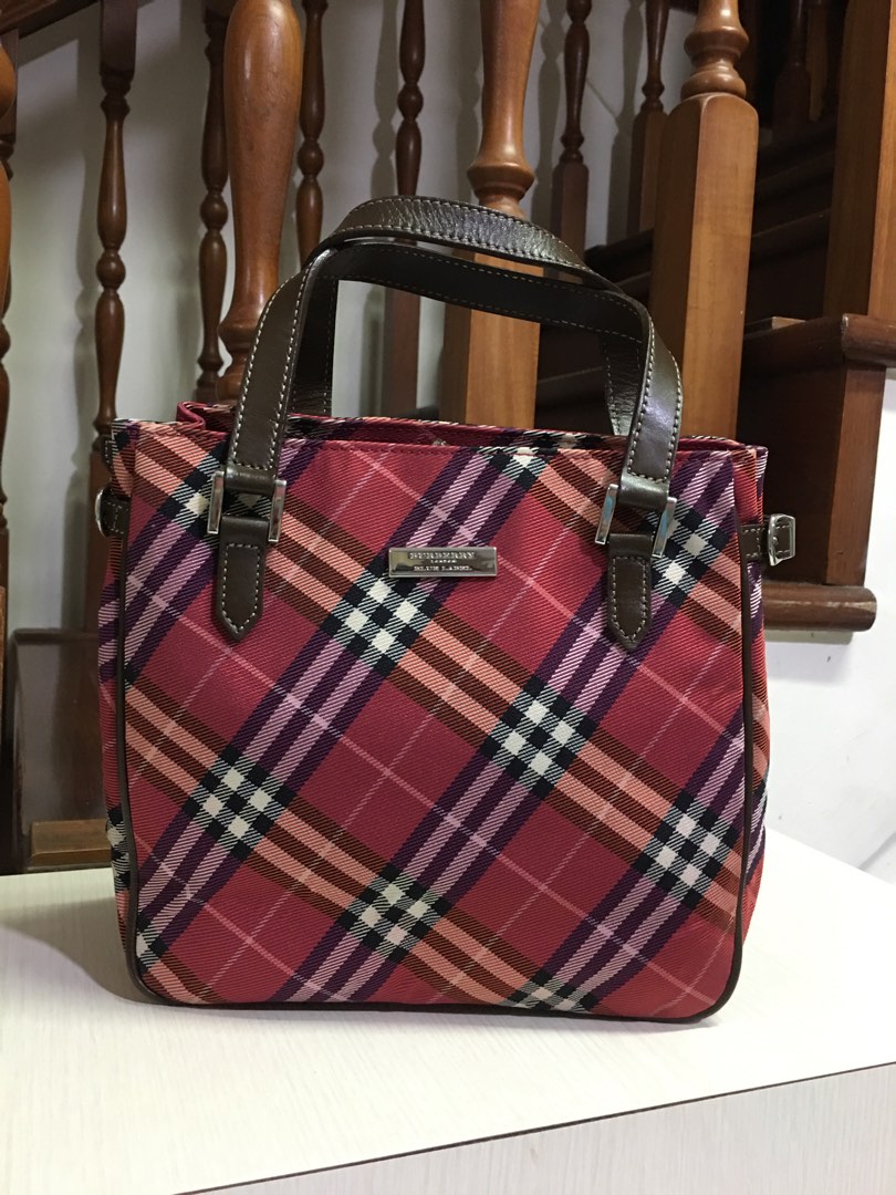 Red top burberry purse