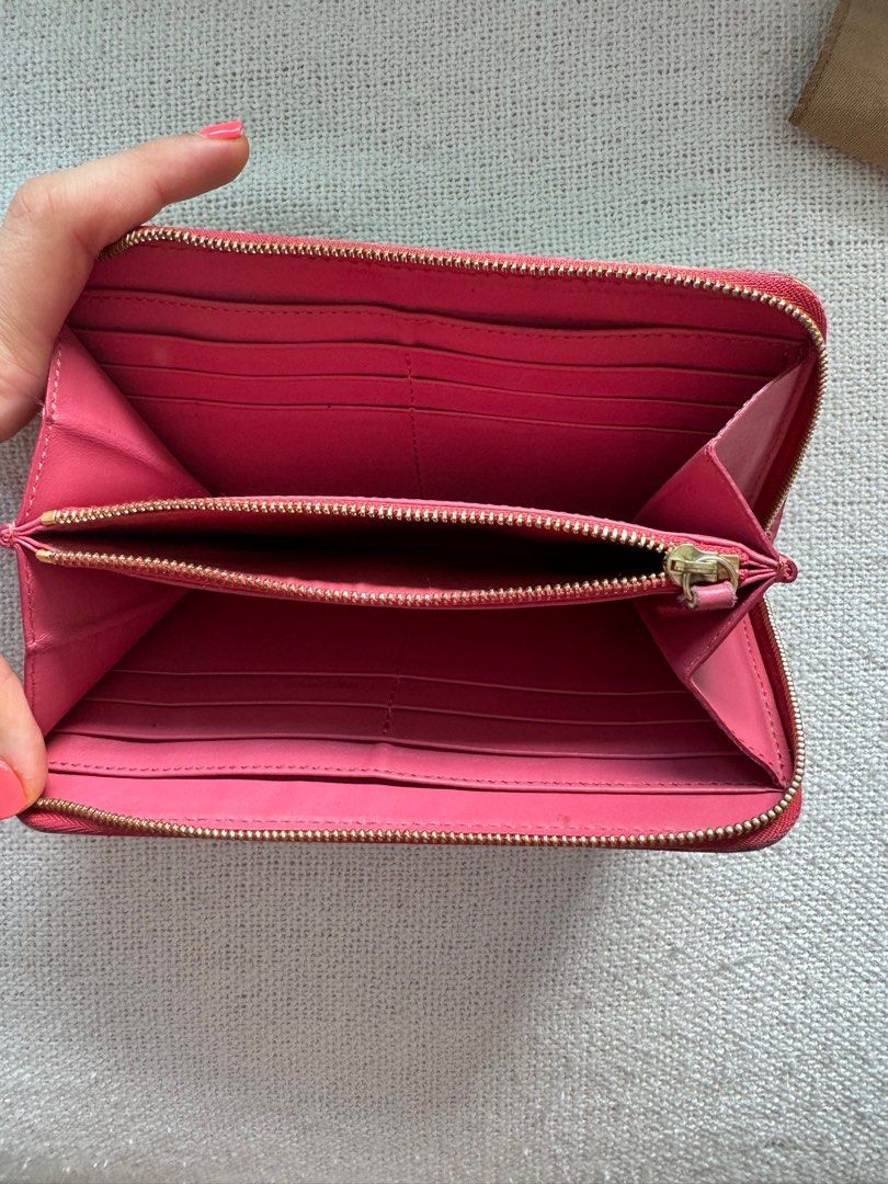 Burberry Zippy Wallet