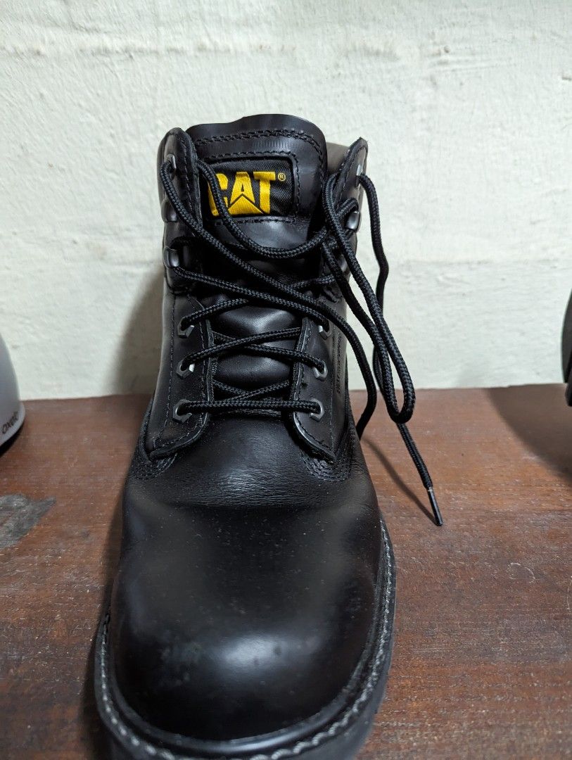 Caterpillar work boots, Men's Fashion, Footwear, Boots on Carousell