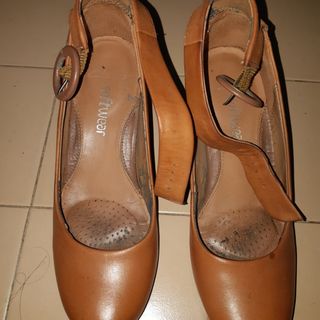 Clarks womens heels sale store