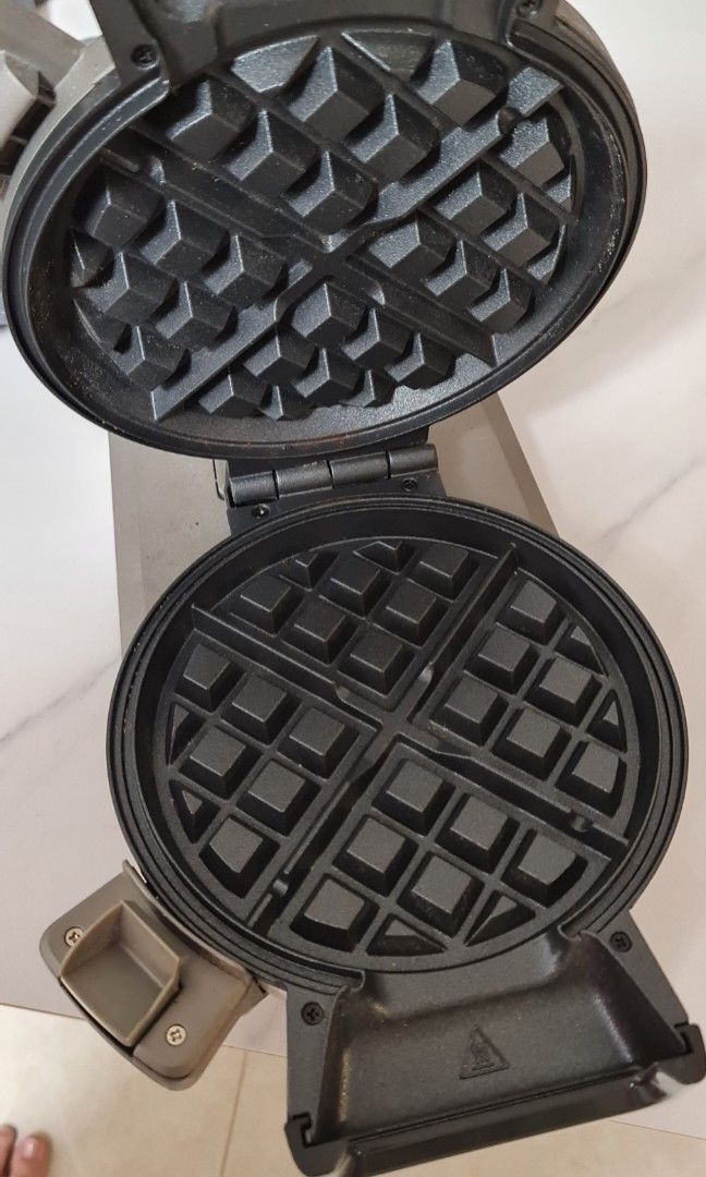 Cuisinart Vertical Waffle maker, TV & Home Appliances, Other Home