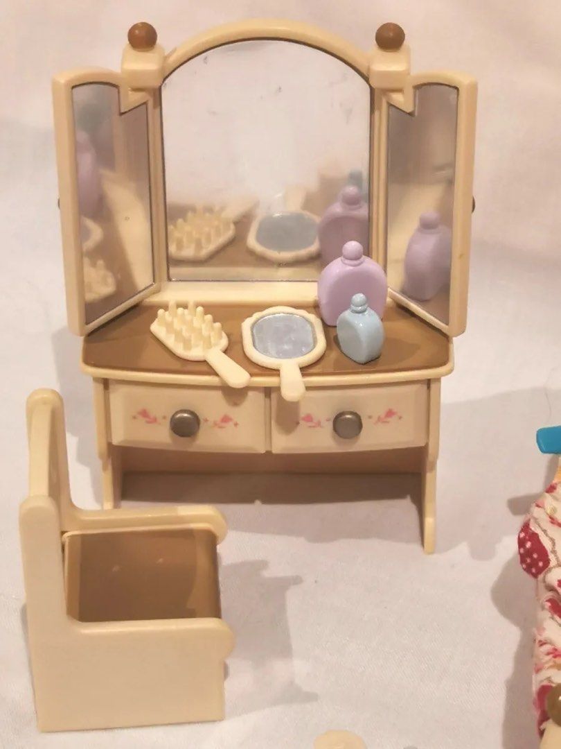 Sylvanian families hot sale dressing table