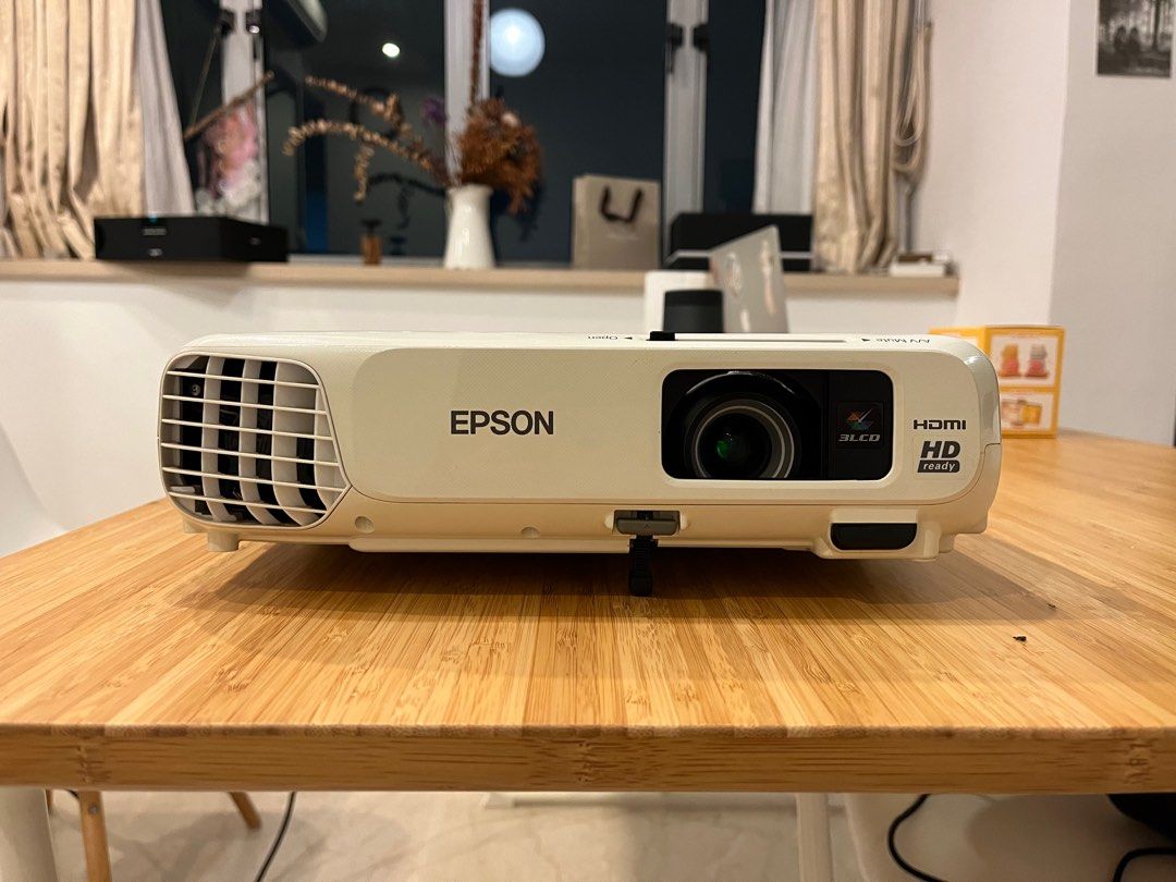 Epson 730HD 1080p 3000lumen 3LCD projector, TV & Home Appliances, TV