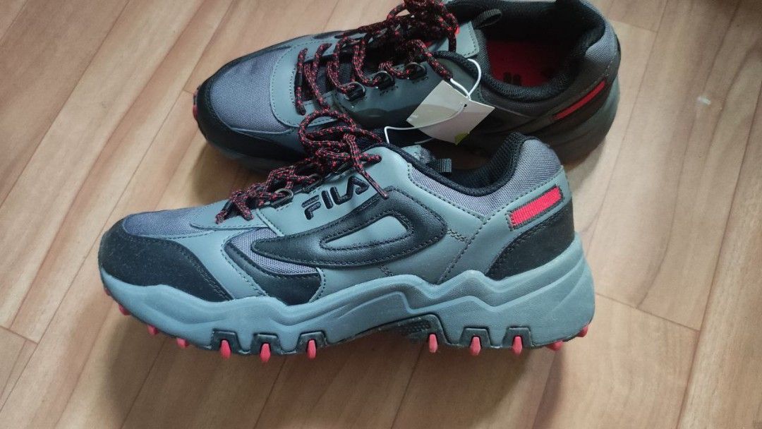 Fila store shoes color