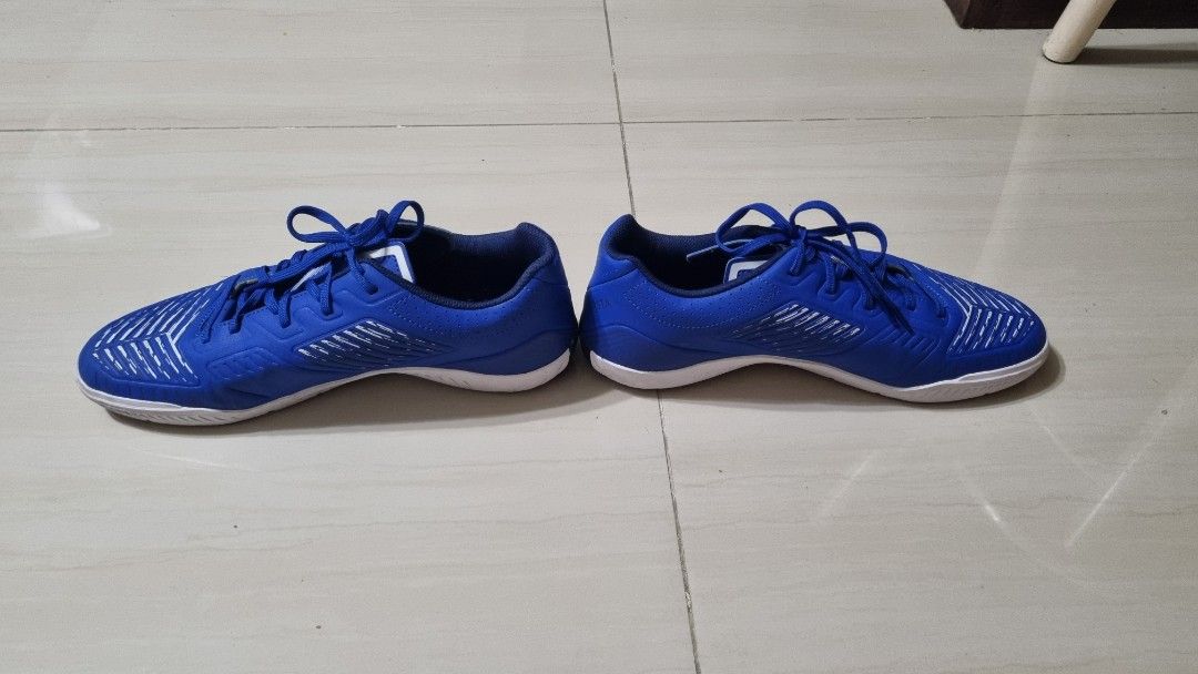 Futsal trainers sale