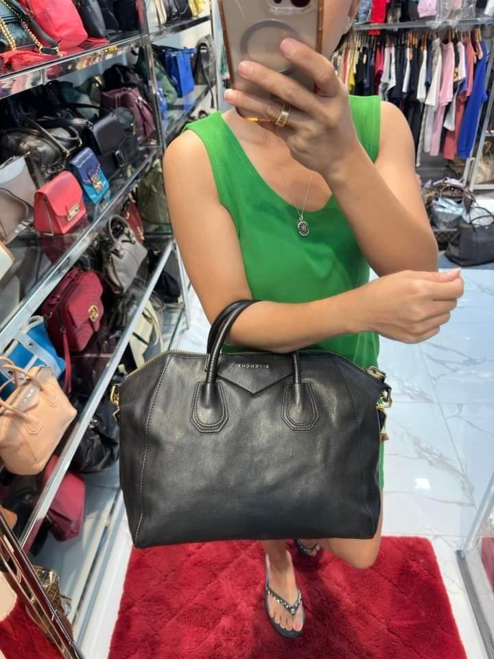 Givenchy antigona outlet medium bag
