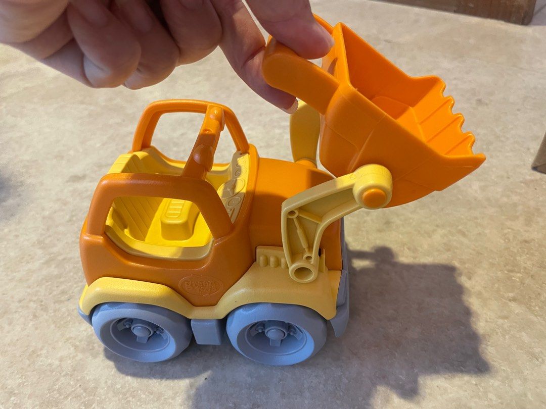 Green clearance toys excavator