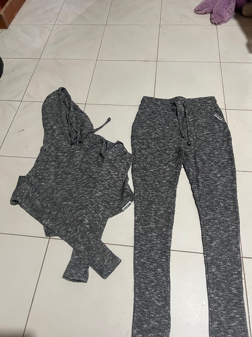 Gymshark Set, Women's Fashion, Activewear on Carousell