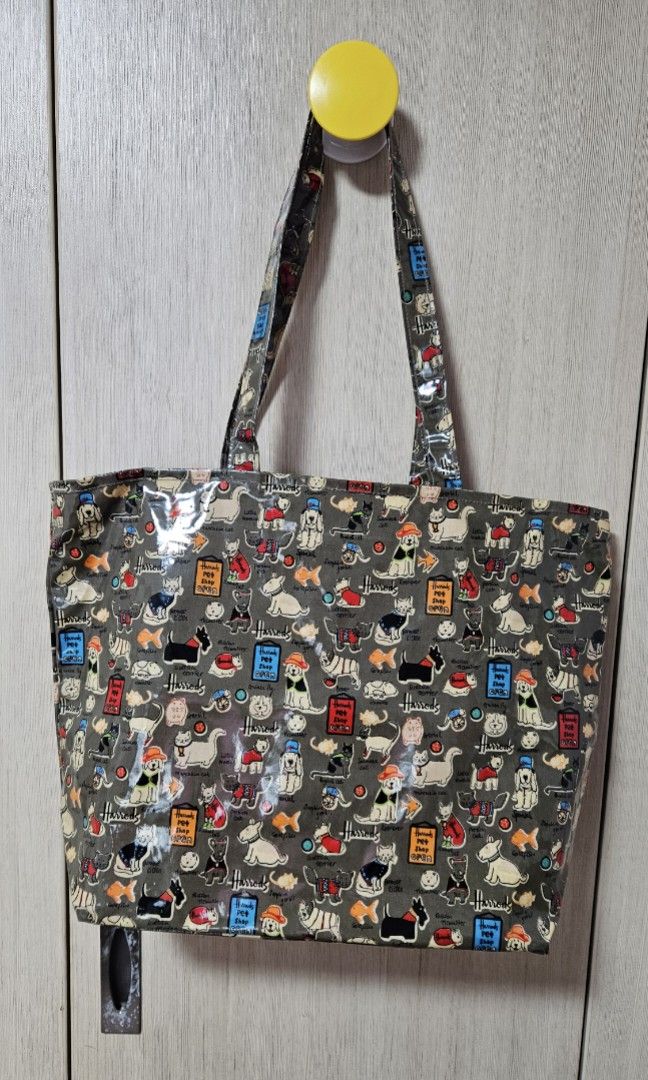 Harrods Zipper Shopping Bag Pet Design, Women's Fashion, Bags
