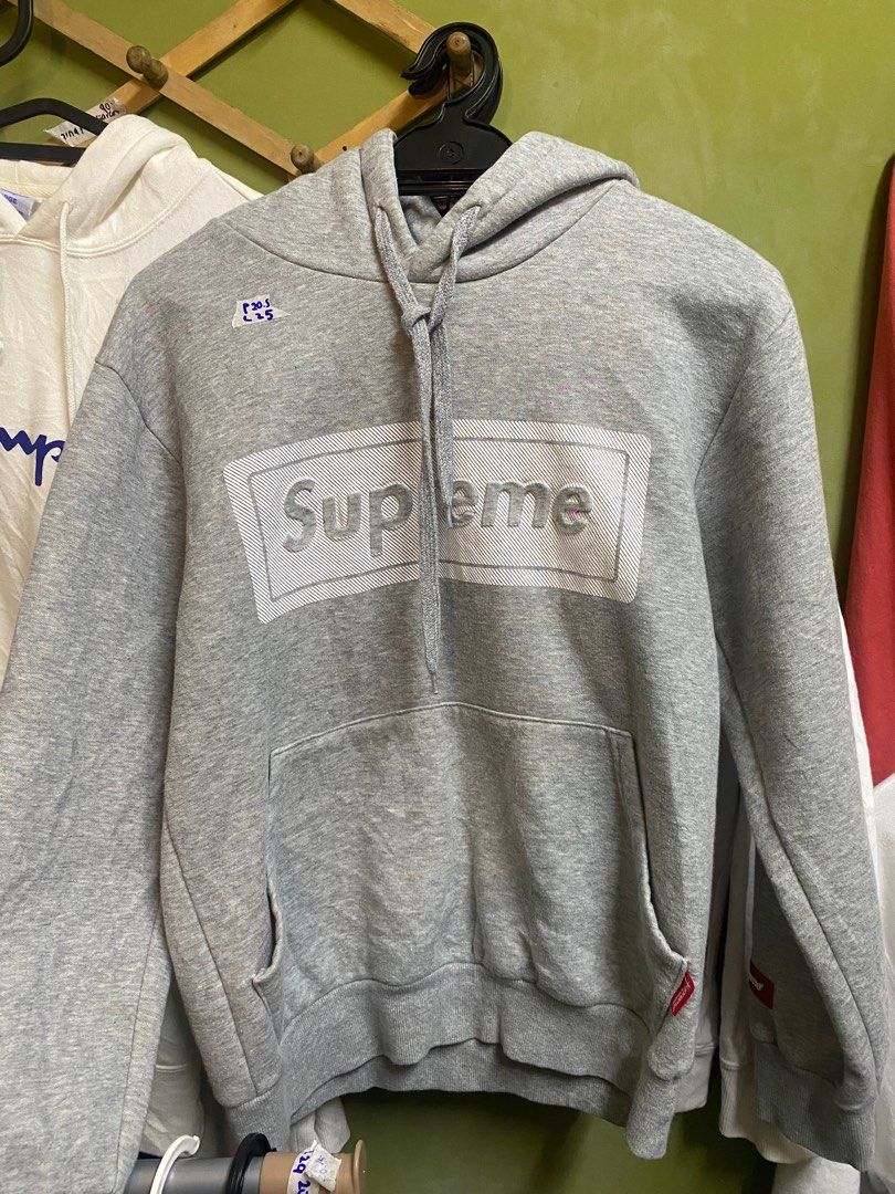 Hoodie supreme Men s Fashion Tops Sets Hoodies on Carousell