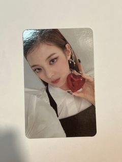 (Category: ) located in . Submitted by KPOP_shop (Listing ID 1279505472, Image 1). Description: .
