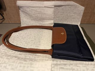 （分類：）位於 。 由 bel_8 提交（商品編號 1279645480，圖片 1）。簡介： 。