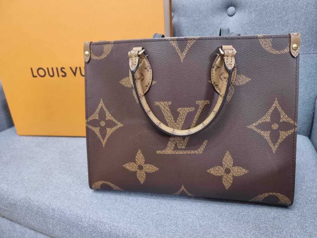LV OTG reverse MM (Category: Luxury Bags & Wallets) located in Muntinlupa City. Submitted by knockashoppe (Listing ID 1279591982, Image 2). Description: Rank SA, like new. Used only once Comes complete.