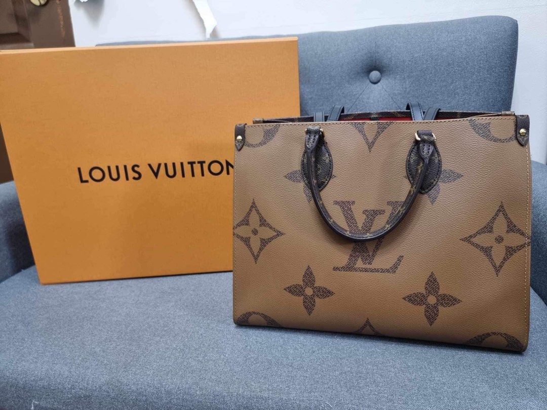 LV OTG reverse MM (Category: Luxury Bags & Wallets) located in Muntinlupa City. Submitted by knockashoppe (Listing ID 1279591982, Image 1). Description: Rank SA, like new. Used only once Comes complete.