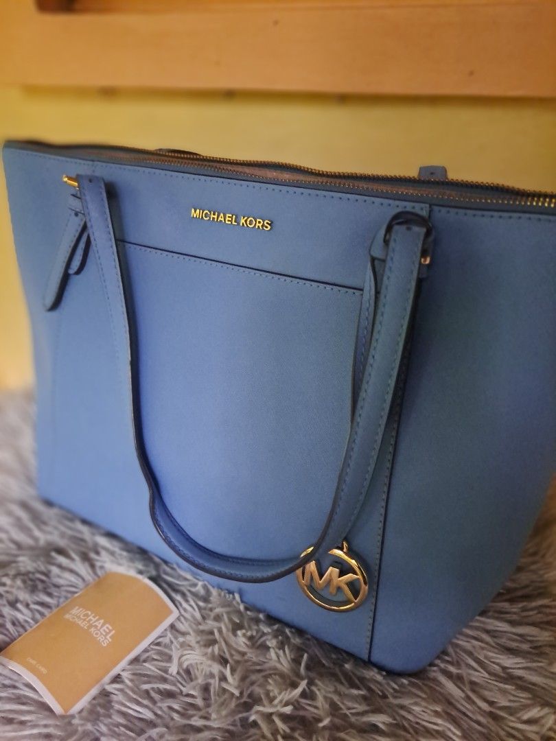 Michael Kors Ciara Shoulder Bag (Category: Luxury Bags & Wallets) located in Legazpi City. Submitted by shabbyshibbi (Listing ID 1279574654, Image 2). Description: pastel blue shoulder bag condition 9/10 with care card.