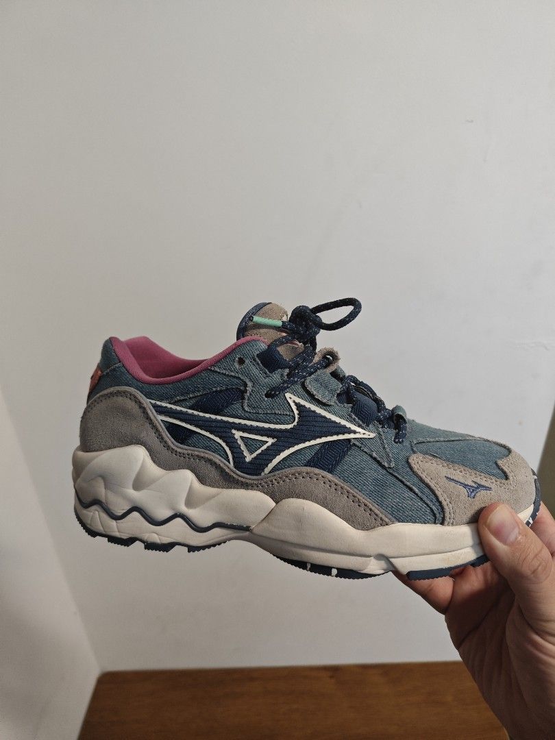 Mizuno 1906 hot sale wave rider 1