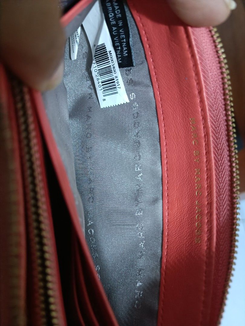 MJ (Category: Luxury Bags & Wallets) located in Malabon City. Submitted by mistej_restoration (Listing ID 1279700984, Image 3). Description: sign of used.