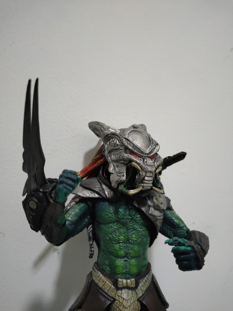 Neca scavage predator discount