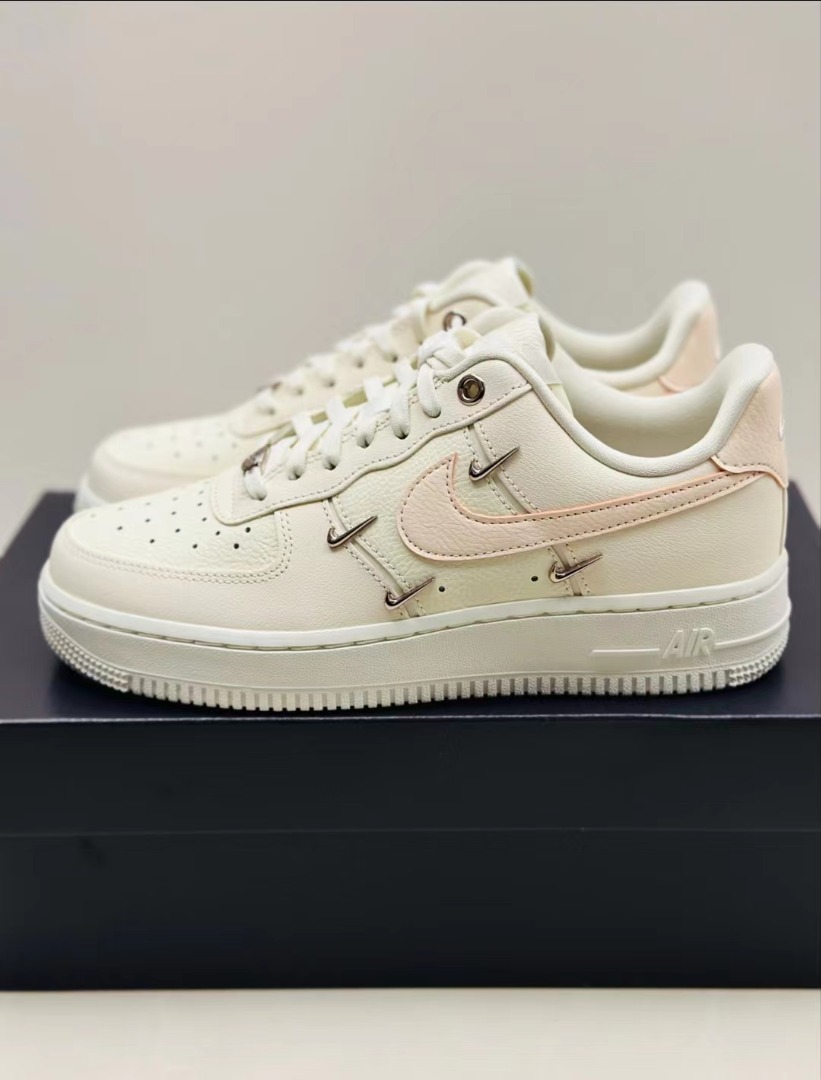 Nike Air Force 1 Low 07 LX white